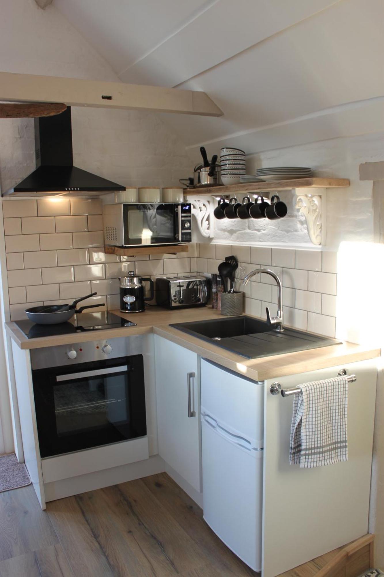 Beautiful Barn Conversion, 3 Bed, Hot Tub, Sauna, Gym, Enclosed Garden Райд Экстерьер фото